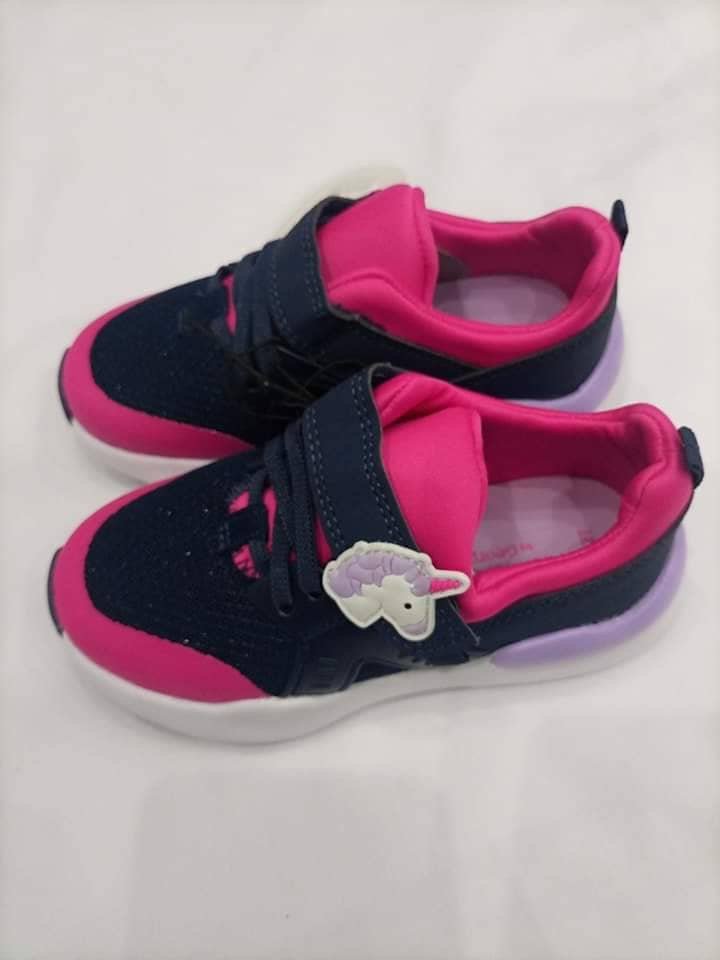 Basket rose noir modèle unicorne